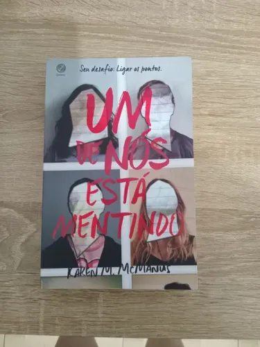 Um de Nós Está Mentindo - Livro