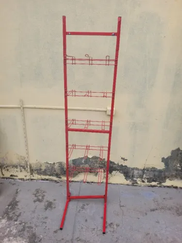Expositor produtos- cor vermelho.