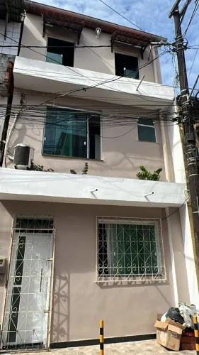 Vendo uma belíssima casa Escriturada.