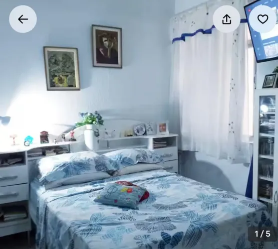 Quarto de casal por temporada por 2(dois) meses de 15 de outubro a 15 de dezembro.