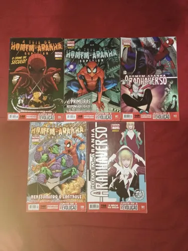 Diversas HQs do Homem Aranha
