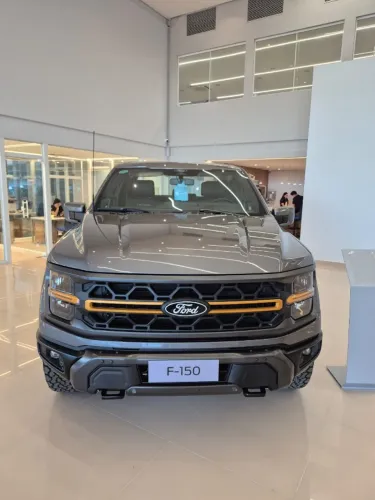 Ford F-150 Tremor 4X4 5.0 V8 2025