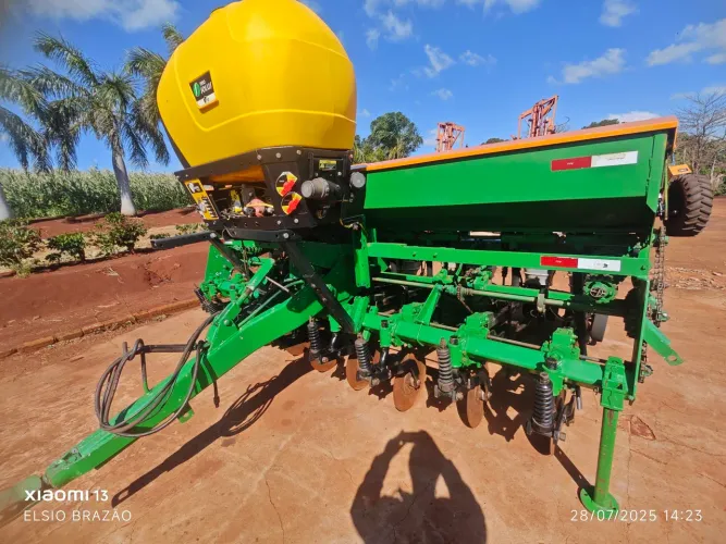 Plantadeira tatu PST2E