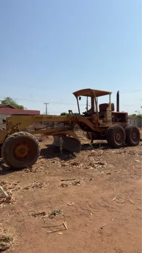 Motoniveladora Caterpilar 140