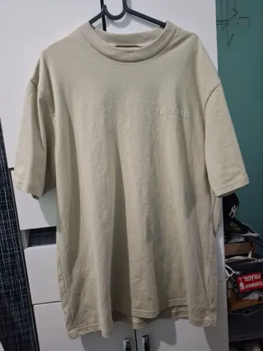 camiseta oversized fear of god - essentials