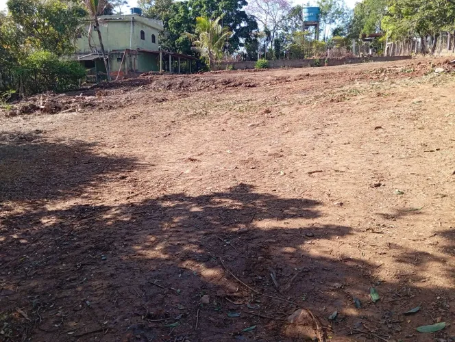 Sitio 6.400 M²...Com Casa sede, Poço com Outorga ,Br 261,Moc..