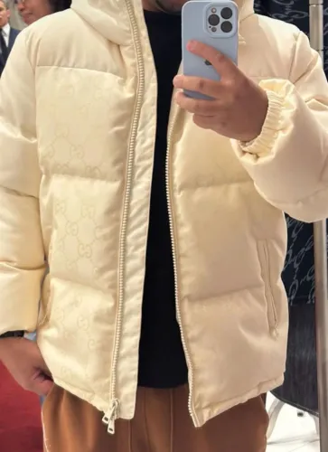 Jaqueta Gucci , Prada , Louis vuitton Off-White 