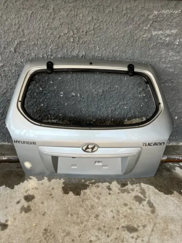 Tampa traseira Hyundai Tucson 2006 á 2014