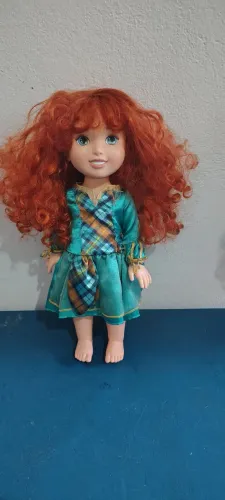 Boneca princesa Disney merida linda