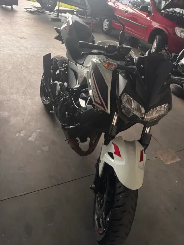 Z400 pego moto de menor valor