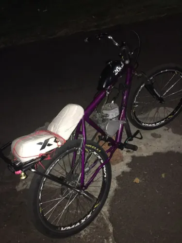 Vendo uma motorizada 80cc semi nova