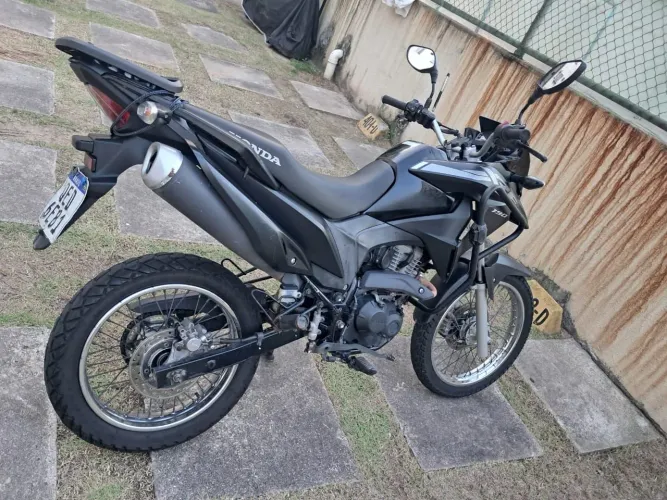 Vendo Honda XRE 300 Único Dono
