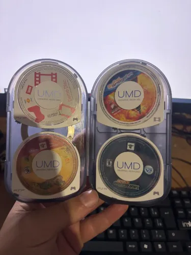 Jogos PSP + case 