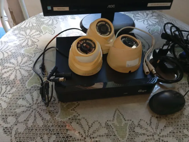 DVR giga com 3 câmeras