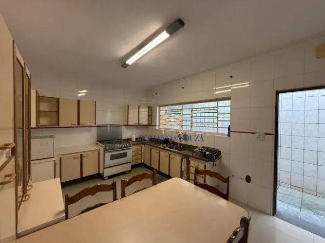 Casa com 3 dormitórios, 250 m² - venda por R$ 750.000,00 ou aluguel por R$ 3.670,00/mês - 