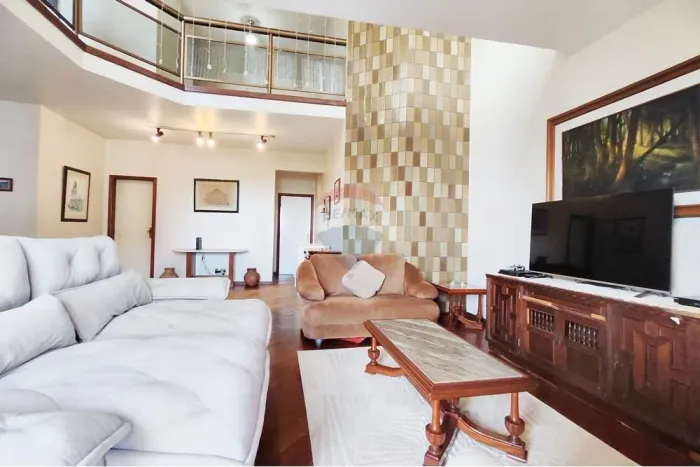 Cobertura no condomínio Palmares Duplex no Vieralves com 311, 53m2, 4 quartos, sendo 3 suí