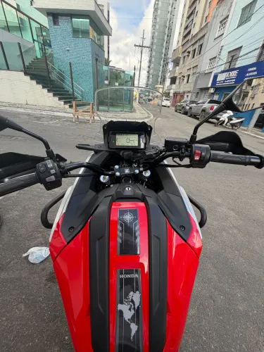 Honda NC 750X 2024/2025 - Completa e equipada