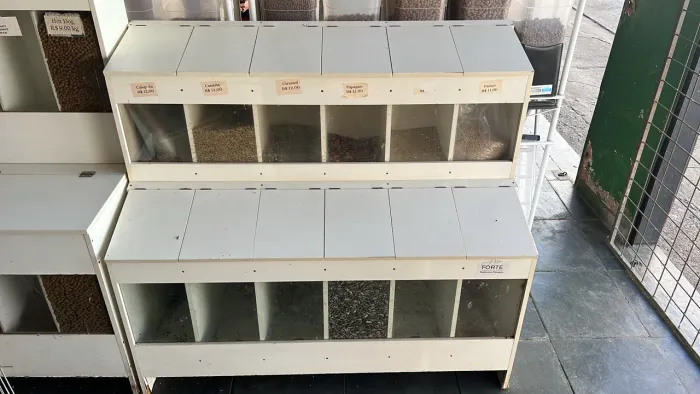 Móveis para pet shop e mercearia