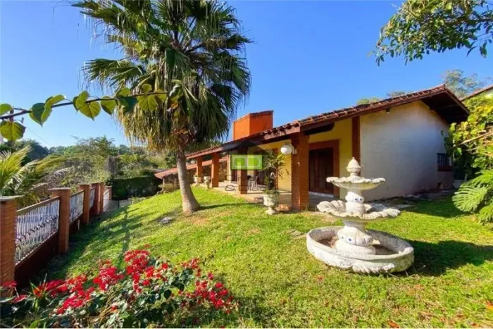 LINDA CASA NA GRANJA VIANA 4d /1ste TÉRREA OPORTUNIDADE! Espaço gourmet e piscina!