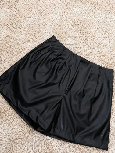 Short de couro