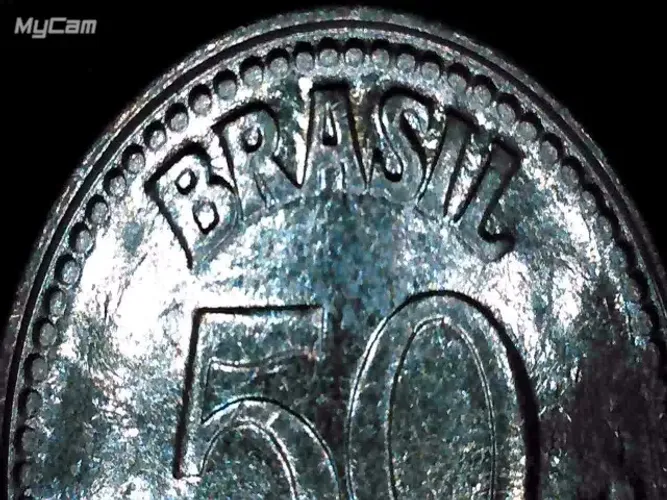 Moeda 50 centavos cruzado ano 1986, soberba/flor de cunho. Ela está brilhante, sem riscoss
