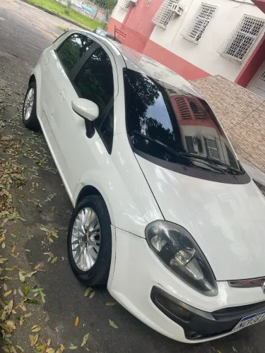 Fiat Punto Essence 1.6 Flex 16V 5P 2016