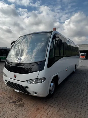 MICRO-ÔNIBUS MERCEDES-BENZ MARCOPOLO SENIOR G6 2011/2012 - AR-CONDICIONADO - 24 LUGARES