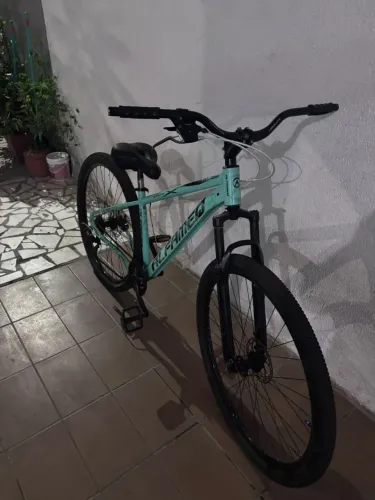 vende-se bicicleta aro 29 alfameq, com pneu Levorin todos dois 70%banco super confortável