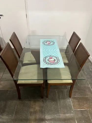Mesa de vidro seis lugares 