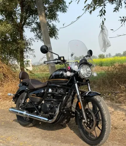 Meteor 350cc Super Nova Black - Duvallyer Rodrigues - 21 9 9271 71 82 - Royal Enfield