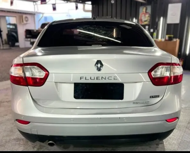 Renault Fluence Sed. Dynamique 2.0 16V Flex Mec. 2011