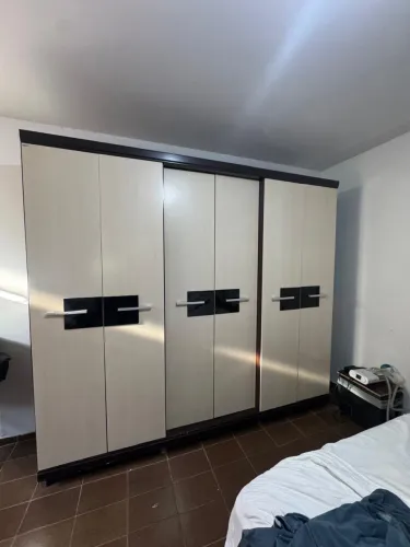 GUARDA-ROUPA 6 PORTAS CASAL