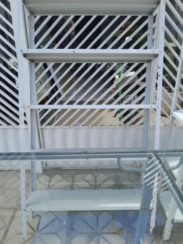 Estantes e Bancada