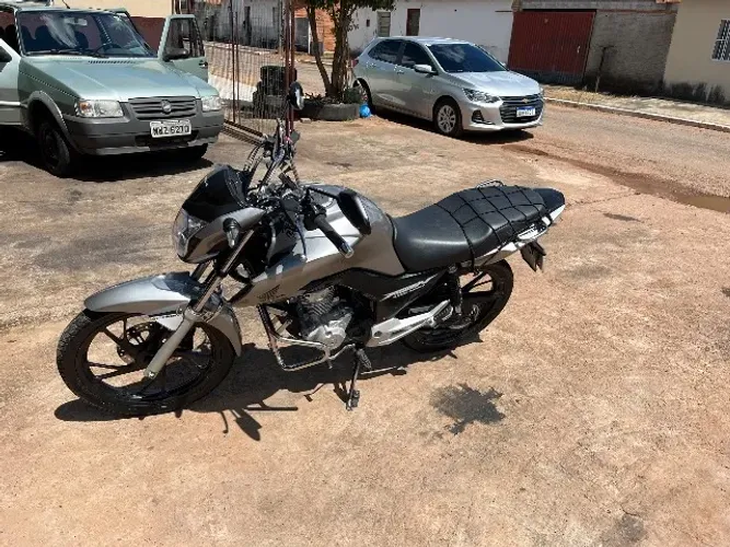 Fan 160 2023/23 2 pneus novos moto toda revisada