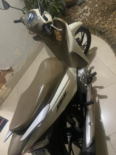 Vendo Honda biz 2022