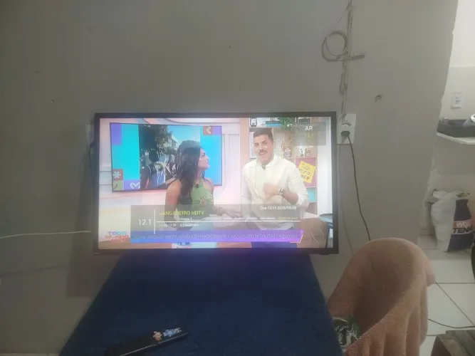 Vendo uma tv 40pl Philco