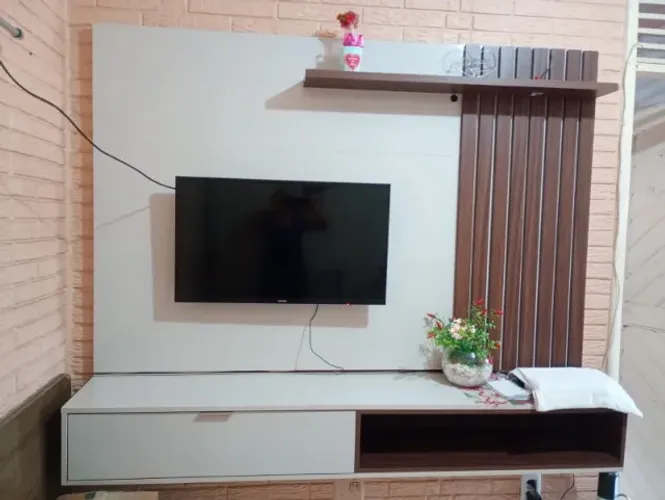 Rack com Painel - Ótimo Estado