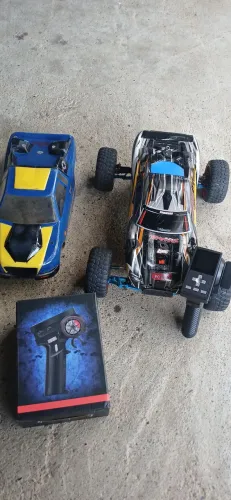 traxxas rustler 2wd com carregador e uma bateria ni mh mais pode lipo 2s
