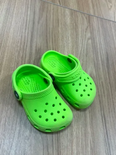 Vendo CROCS infantil