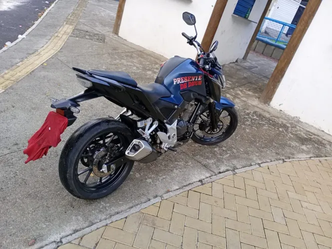 CB 300