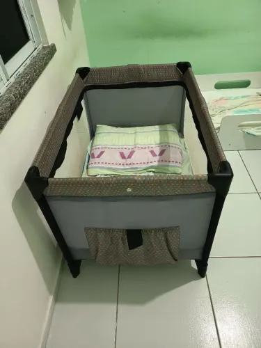 Berço Cercado+ Carrinho de bebê 
