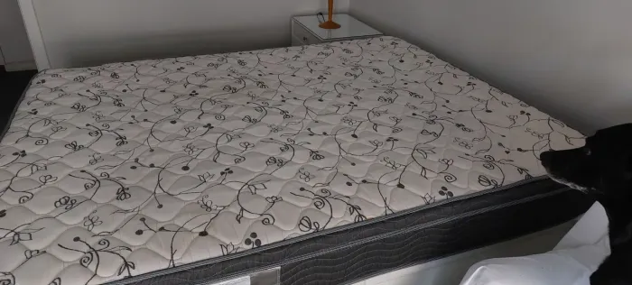 Cama box baú queen