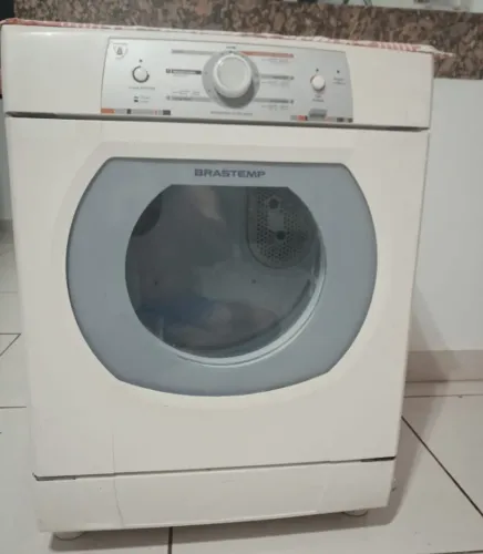 Máquina Secadora de Roupas 10 kg Brastemp