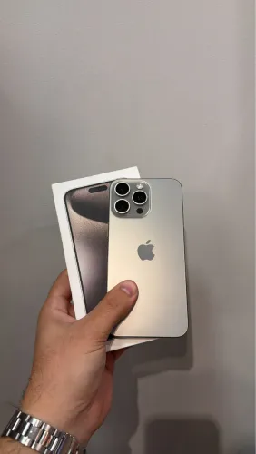 iPhone 15 Pro Max 256GB BATERIA 89
