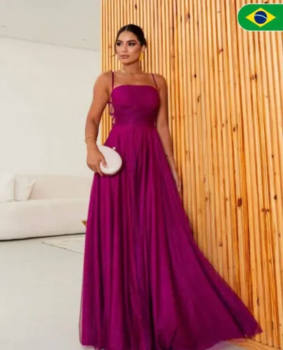 vestido de festa na cor fúcsia