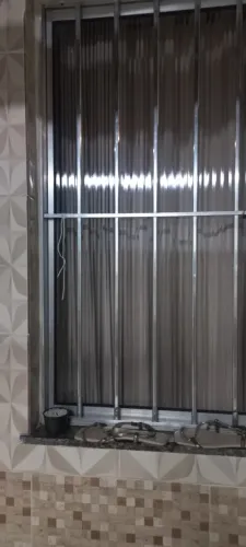 Vendo janela de alumínio 