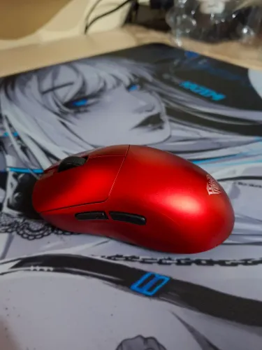 Aula V9 Ultra vermelho metálico acompanha feet ESP Tiger Ice v2