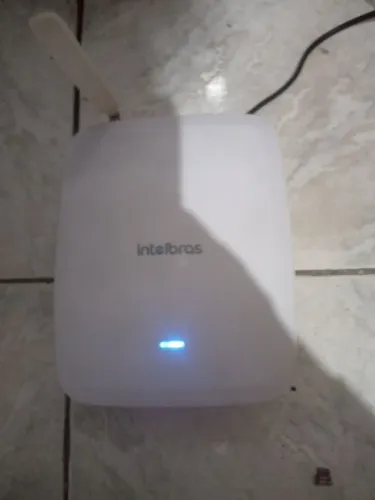 Kit monitoramento Intelbras sendo uma central AMT8000pro dois sensores pet cam uma Cirene,