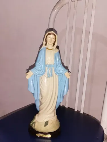 Estátua de Nossa Senhora das Graças