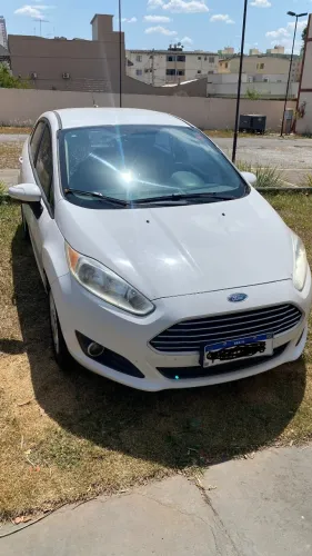 Ford Fiesta Sedan 1.6 16V Flex Aut. 2015